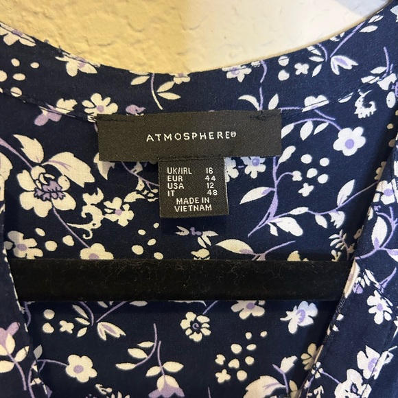 Floral blouse - Picture 2 of 3